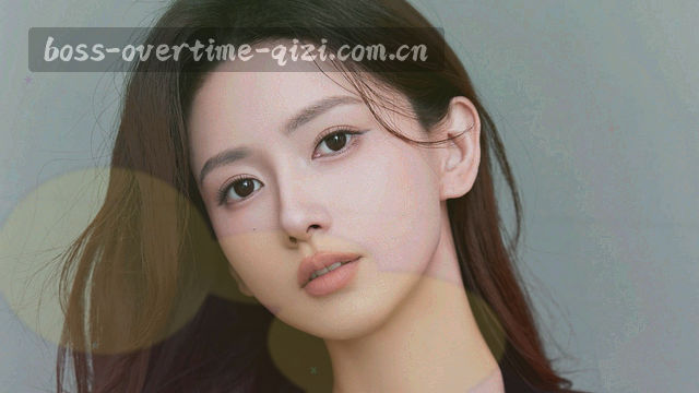 短剧《妻子瞒着丈夫被上司加班该怎么办》榜单主视觉横版剧照